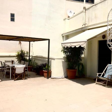 Mid Century 3 Bdr City Centre Townhouse Atenas Exterior foto