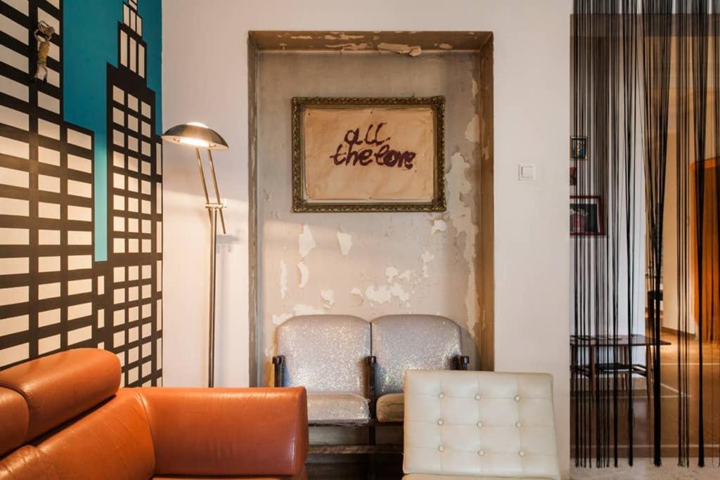 Mid Century 3 Bdr City Centre Townhouse Atenas Exterior foto