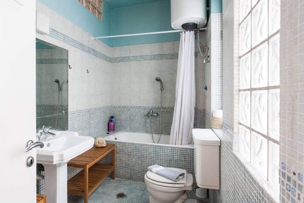 Mid Century 3 Bdr City Centre Townhouse Atenas Exterior foto