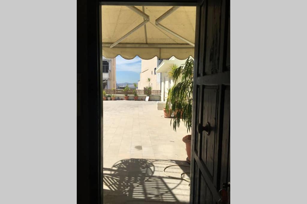 Mid Century 3 Bdr City Centre Townhouse Atenas Exterior foto
