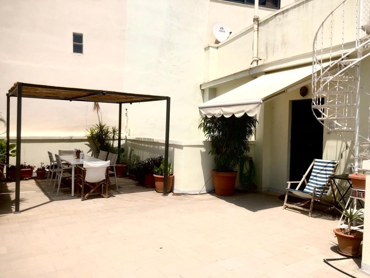 Mid Century 3 Bdr City Centre Townhouse Atenas Exterior foto